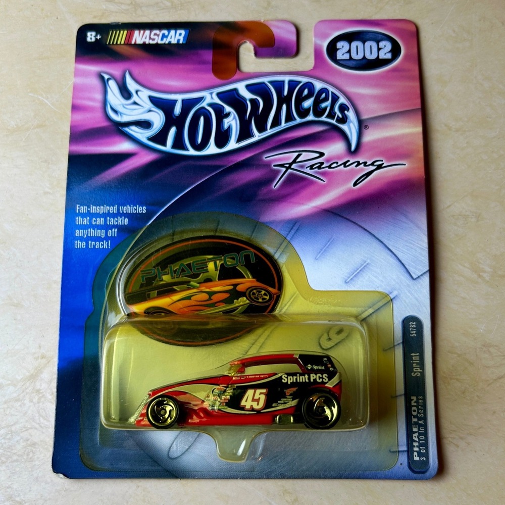 Hot Wheels NASCAR Phaeton Diecast 1:64 Red Sprint PCS 45 2002 Racing Series
